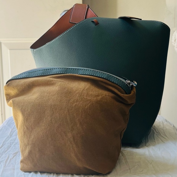 Handbag - Picture 3 of 16